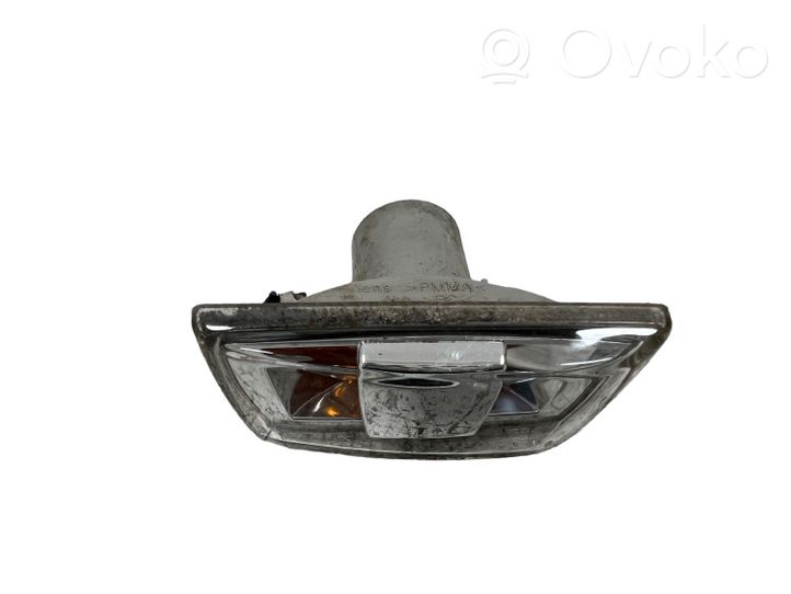 Opel Corsa E Front fender indicator light 13497990