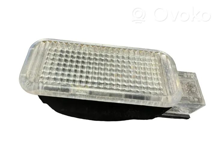 Audi A4 S4 B8 8K Luce interna bagagliaio/portabagagli 