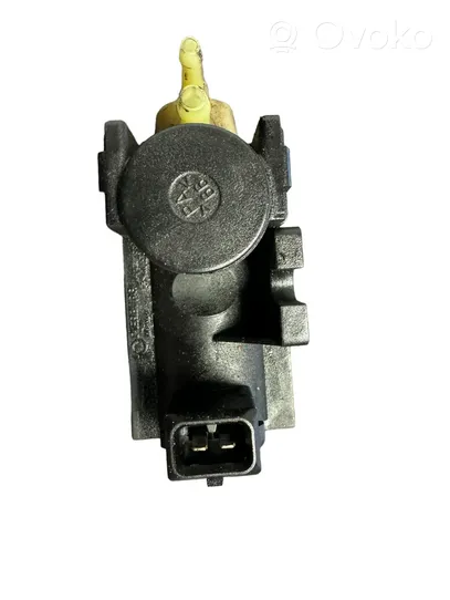 Opel Meriva B Turboahtimen magneettiventtiili 8981056561