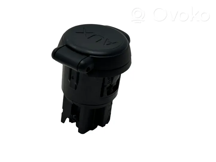 Citroen DS5 Connettore plug in AUX 9664795277