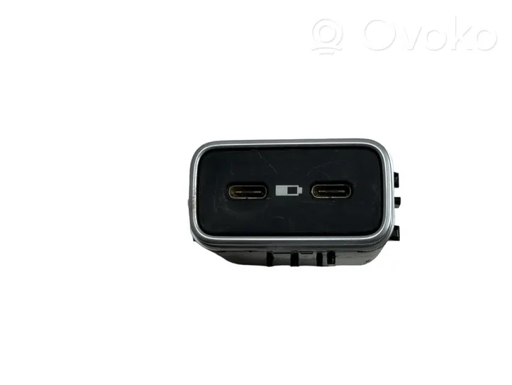 Mercedes-Benz GLS X167 Connettore plug in USB A1678205201