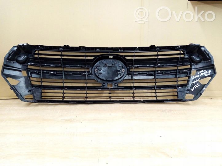 Toyota Land Cruiser (J200) Griglia anteriore 