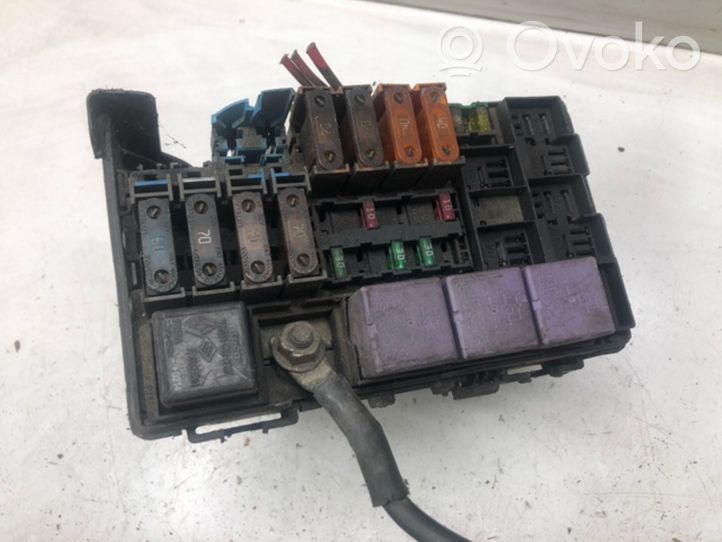 Renault Vel Satis Módulo de fusible 8200166291