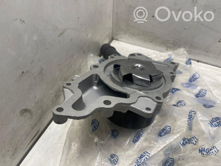 Mercedes-Benz Vito Viano W638 Pompe de circulation d'eau 3F8P15G