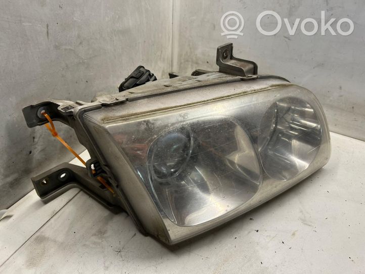 Hyundai Trajet Phare frontale 921023AXXX