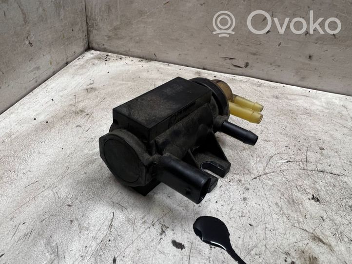 Mercedes-Benz E W212 Turbo solenoid valve A0091533128