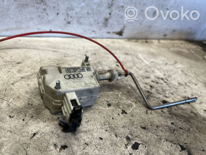 Audi A4 S4 B6 8E 8H Verrouillage du bouchon du réservoir de carburant 8E0862153