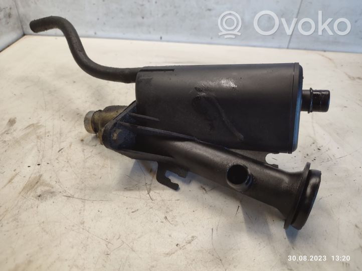 Volvo S40, V40 Oil breather separator 8200082486