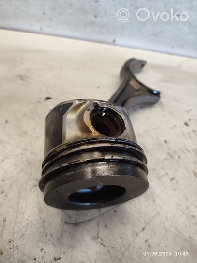 Volkswagen Touareg I Piston 