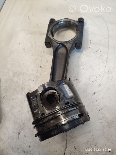 Volvo V50 Piston avec bielle 