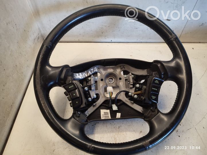 Hyundai Sonata Steering wheel 