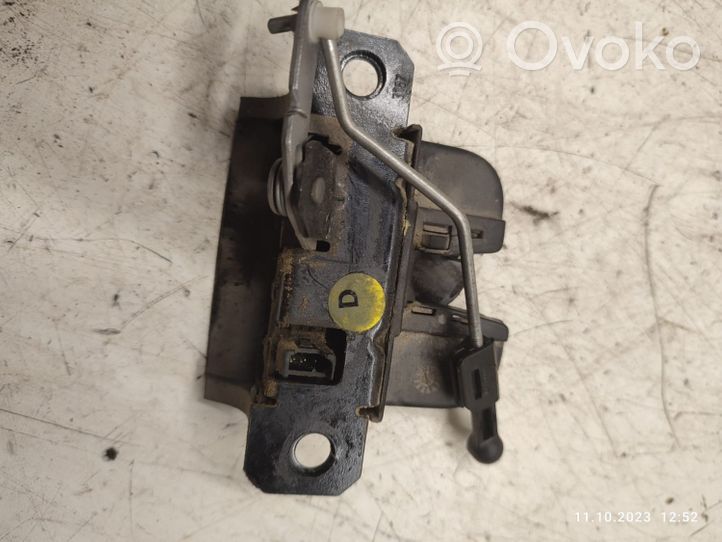 Volkswagen Touareg I Blocco/chiusura/serratura del portellone posteriore/bagagliaio 7L6827505C