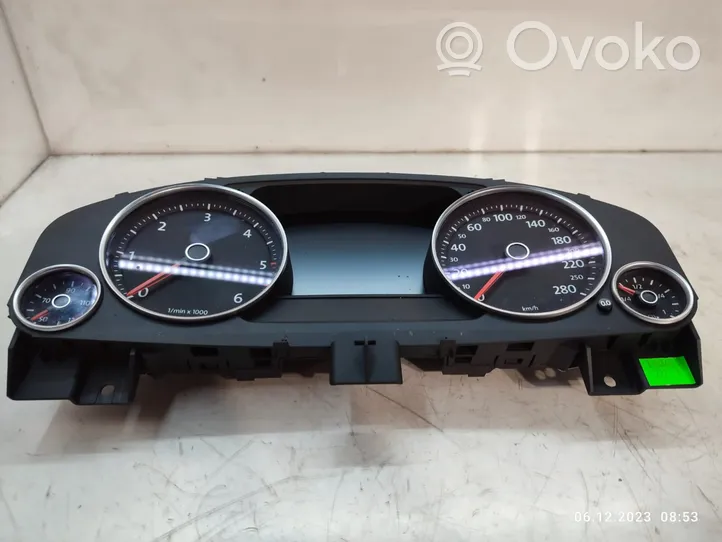 Volkswagen Touareg II Speedometer (instrument cluster) 7P6920883H