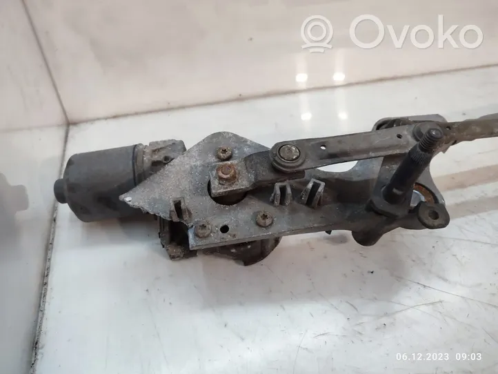 Volkswagen Touareg II Front wiper linkage and motor 