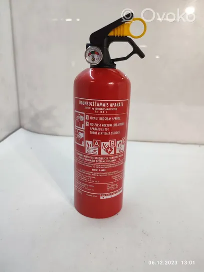 Volkswagen Touareg II Extinguisher 