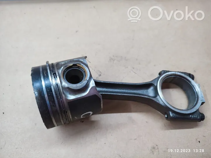 Volkswagen Touareg I Piston with connecting rod 