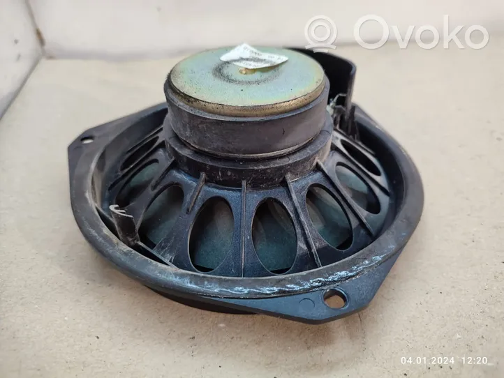 Opel Vectra C Enceinte de porte arrière 24423552