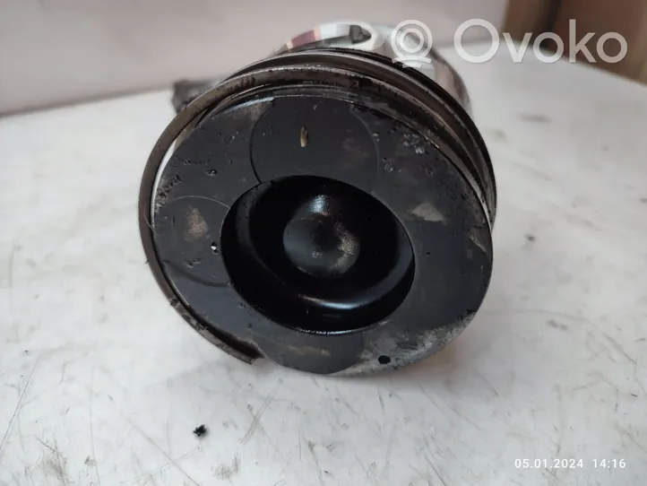 KIA Sorento Piston avec bielle 