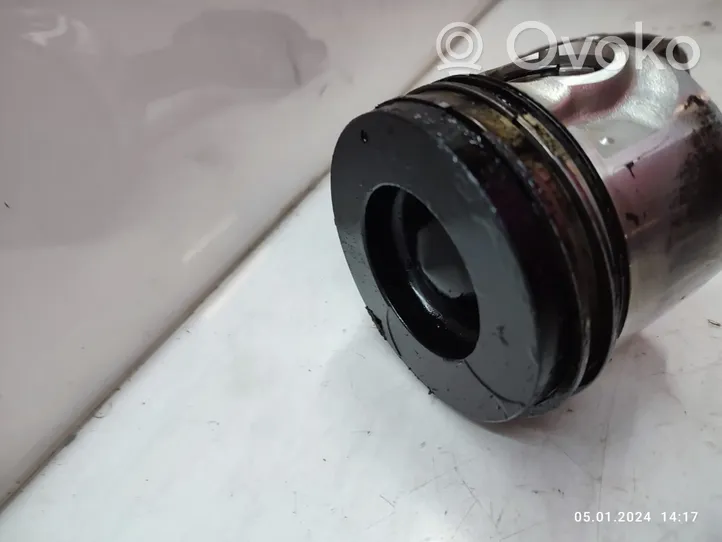 KIA Sorento Piston avec bielle 