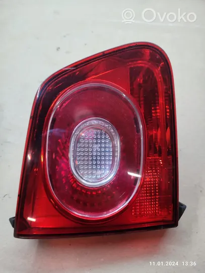 Volkswagen Tiguan Lampy tylnej klapy bagażnika 5N0945093C