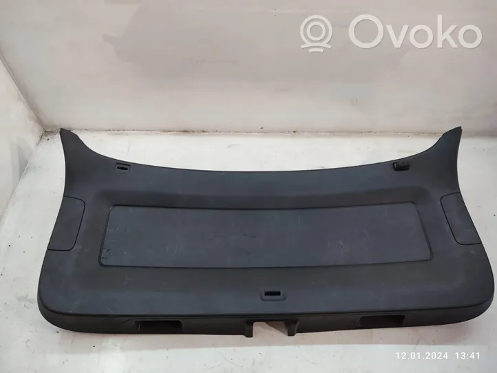 Volkswagen Tiguan Poszycie / Tapicerka tylnej klapy bagażnika 5N0867601A