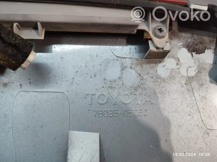 Toyota Avensis T250 Спойлер 7608505050