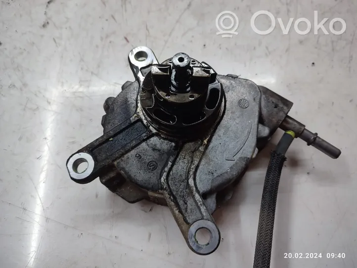 Toyota Avensis T250 Vacuum pump 