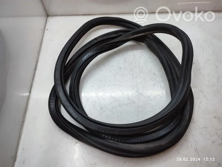 Audi A4 S4 B7 8E 8H Trunk rubber seal (body) 