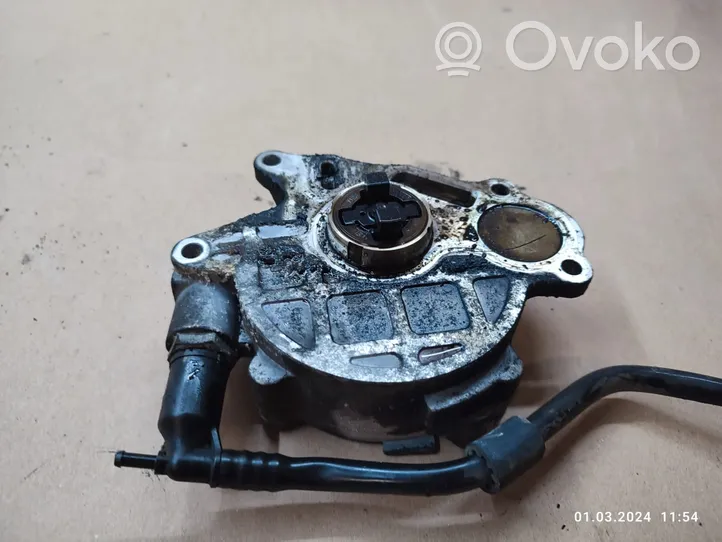 Volkswagen PASSAT CC Vacuum pump 03L145100