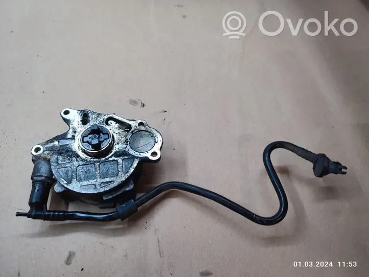 Volkswagen PASSAT CC Vacuum pump 03L145100