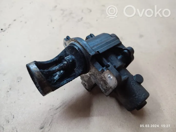 Audi A4 S4 B7 8E 8H Valvola EGR 038131501AD