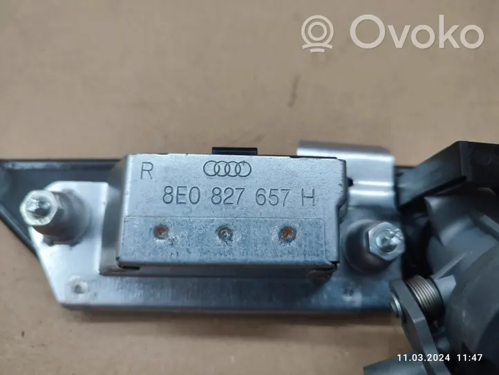 Audi A3 S3 8P Lampa oświetlenia tylnej tablicy rejestracyjnej 8E0827657H