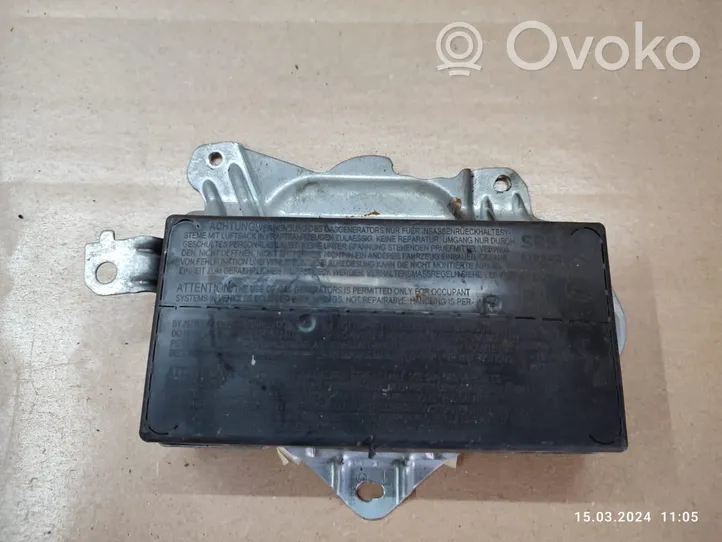 Mercedes-Benz E W212 Aizmugurējo durvju drošības spilvens A2208600305