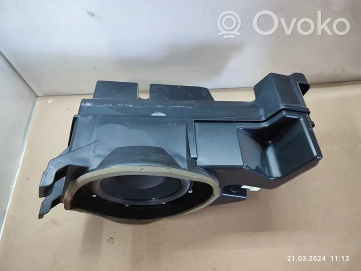 Honda Civic IX Subwoofer-bassokaiutin 