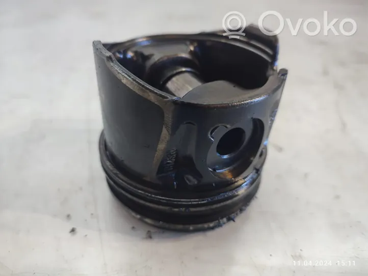 Peugeot 407 Piston 