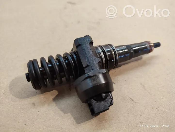 Volkswagen Touran I Injecteur de carburant 0414720215