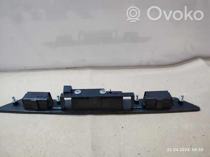 Audi Q7 4L Trunk door license plate light bar 8P48275743FZ