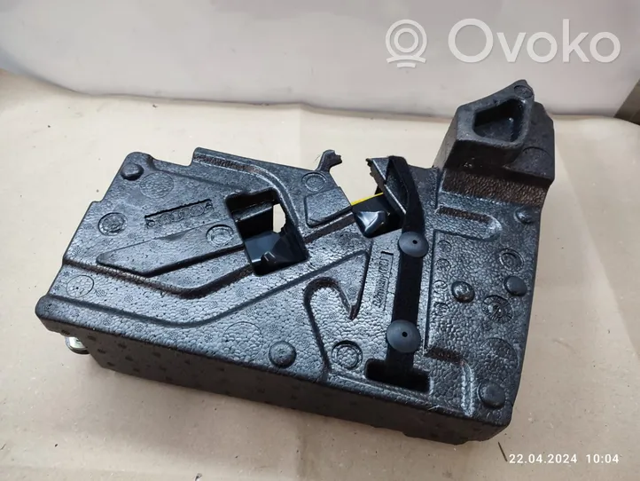 Audi Q7 4L Set di attrezzi 