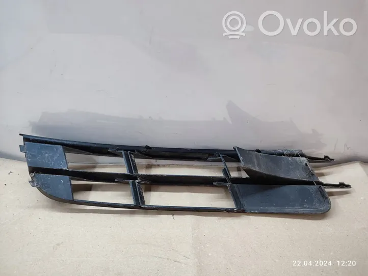 Audi Q7 4L Grille inférieure de pare-chocs avant 4L0807681