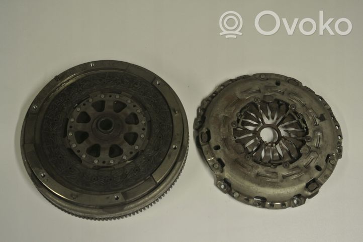 BMW 2 F45 Clutch set kit 8601637