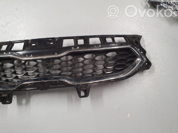 KIA Ceed Grille calandre supérieure de pare-chocs avant 86350J700