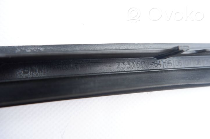 BMW 2 F46 Listwa szyby czołowej / przedniej 7331507