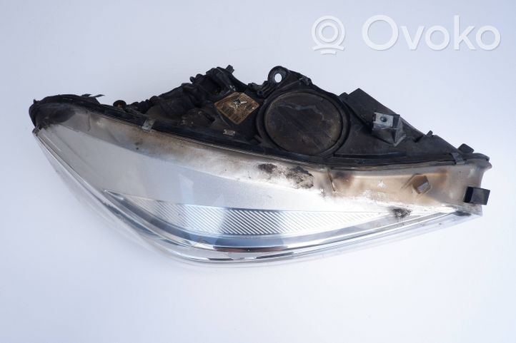 BMW 2 F46 Lampa przednia 7422580