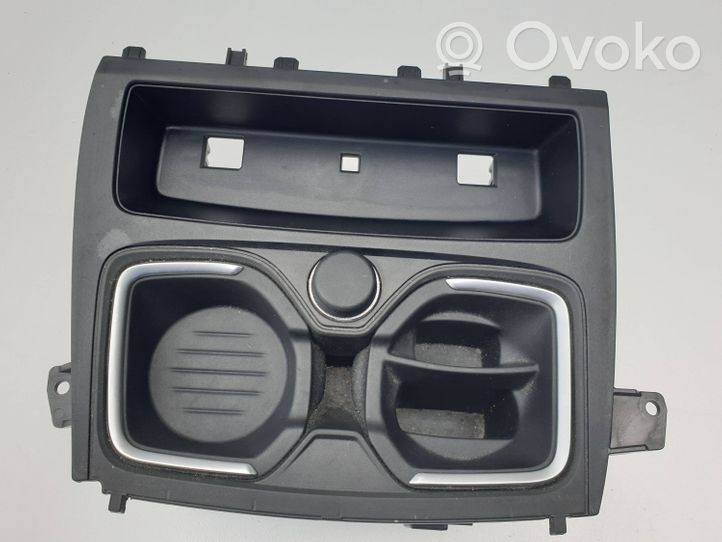 BMW 2 F22 F23 Cup holder front 9207320