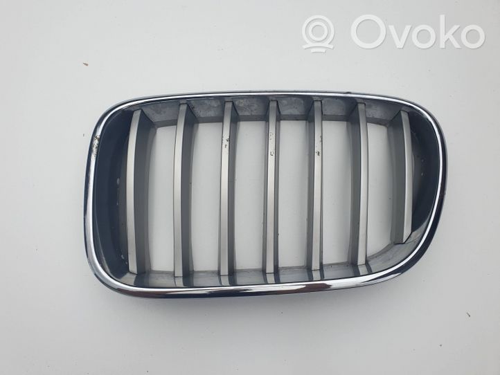 BMW X3 F25 Grille calandre supérieure de pare-chocs avant 7210725