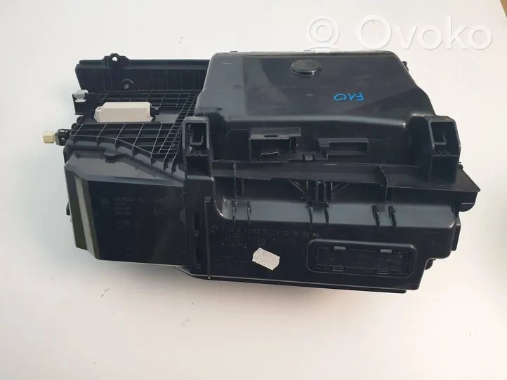 BMW 5 F10 F11 Glove box 9166683