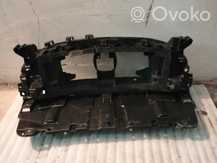 Smart ForTwo II Jäähdyttimen kehyksen suojapaneeli A4538855800