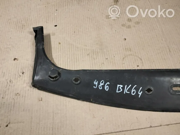 Porsche Boxster 986 Rivestimento della modanatura della chiusura del vano motore/cofano 99650481100