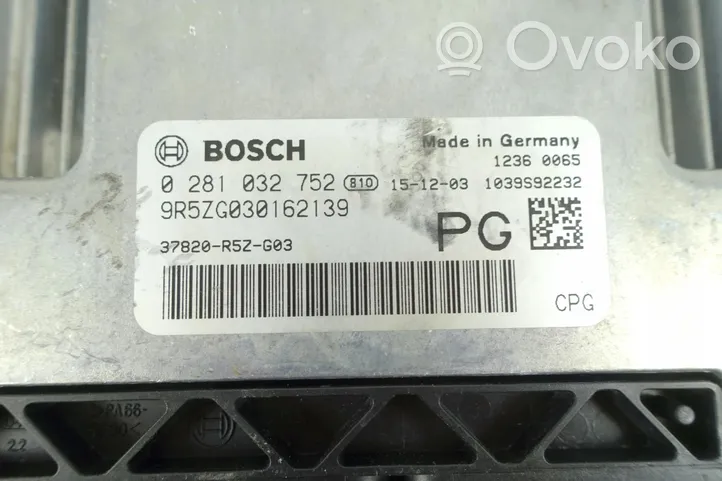 Honda CR-V Komputer / Sterownik ECU silnika 0281032752