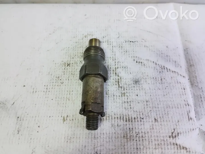 Mitsubishi Carisma Polttoainesuutin LCR6735401D